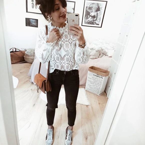 Romantic White Lace Bohemian Long Sleeve Blouse - Picture 6 of 9